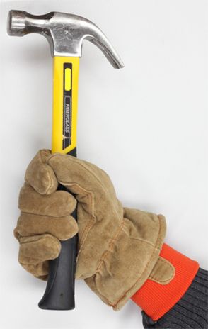 https://ib.legionsafety.com/ijwkvXdsbVW4rjZFc-au1uV8D5pabtSvEhwBZKno/superior-678aftlk-arctic-circle-freezer-gloves-view-using-tools-294x464.jpg