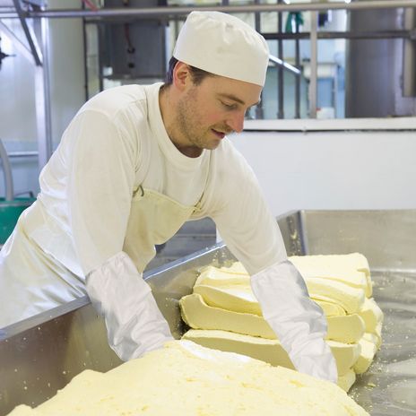 Kimberly Clark Kleenguard Breathable Sleeves A20 36870 - 21" Long Example